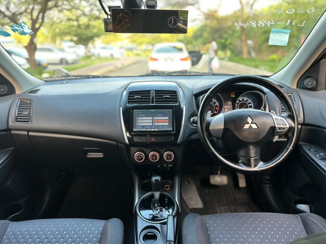 MITSUBISHI RVR thumbnail 4